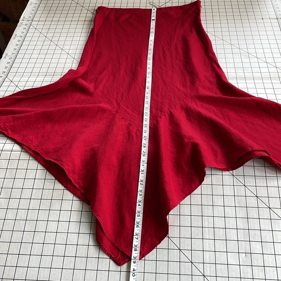 Larry Levine red linen blend asymmetrical long skirt - Picture 7 of 10